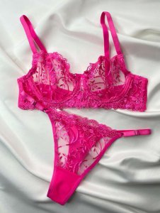 pembe desenli bralet takım