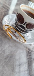 Çelik çivi kelepçe