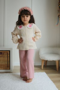 Yaka işlemeli pantolonlu takım