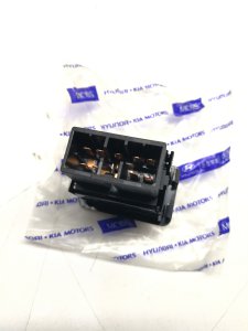 DÖRTLÜ FLAŞÖR DÜĞMESİ MITSUBISHI L300 9337043000--MB561722