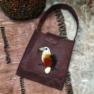 SİMLİ KUŞ DETAY KEÇE KOL ÇANTASI