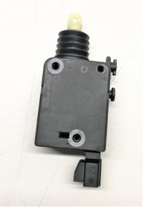 BAGAJ KİLİT MOTORU VECTRA B 90460062--1207069--1101215