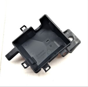 SİGORTA KUTU ALT KAPAĞI MEGANE3 FLUENCE 252365413R