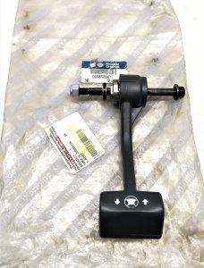 (KUSURLU) DİREKSİYON YÜKSEKLİK AYAR KOLU STRADA DOBLO 98500477