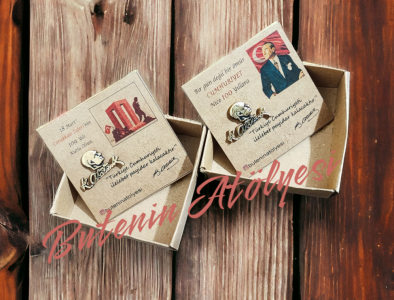 Atatürk büstü ve imzalı yaka rozeti 2 li eskitme Gold renk