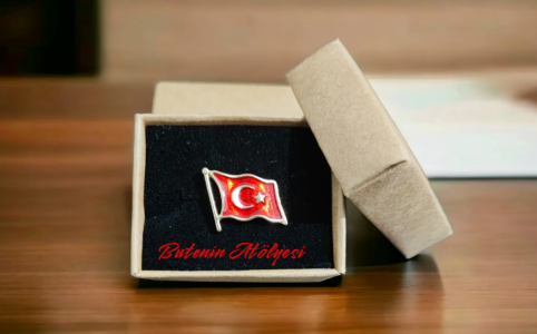 Dalgalı Türk Bayrağı , mineli, yaka rozeti,Gold