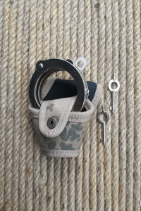 Jandarma Kamuflaj Renkli Paslanmaz Metal Zincirli Masolet Kelepçe ve Açık Kelepçe Kılıfı