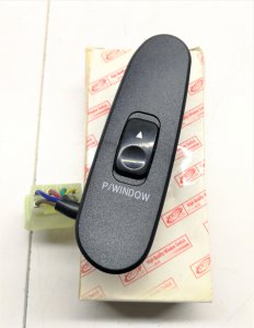 SAĞ CAM DÜĞMESİ 7 FİŞ H100 9369243320