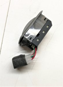 SOL CAM DÜĞMESİ KIA BONGO 6 FİŞ 0K7566370