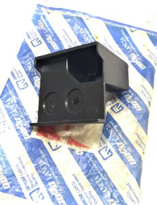 KONSOL ALTI KALORİFER HAVA KANALI BRAKETİ TEMPRA TİPO 82438395