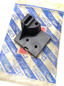 KONSOL ALTI KALORİFER HAVA KANALI BRAKETİ TEMPRA TİPO 82438395