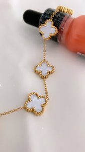 Sedef yonca bileklik