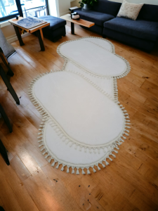 3lü yatak odası pelüş ponpon saçaklı dekoratif kaymaz halı 2adet 80x150+1 adet 80x300