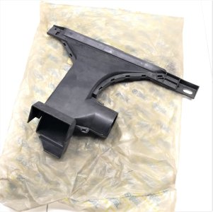 (KIRIK) ÖN CAM HAVA KANALI SAĞ DKS Tofaş Doğan Şahin Kartal 85013509