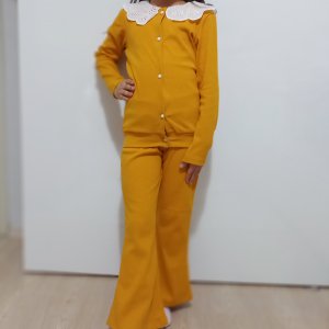 Yakalı düğmeli takim 6-7 yaş