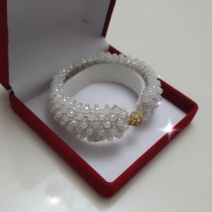 Beyaz Kristal kelepce