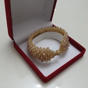 Gold kristal kelepce