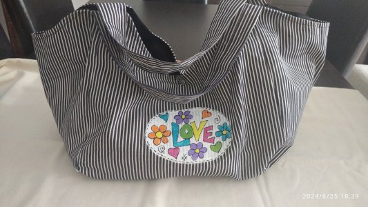 ÇİZGİLİ KUMAŞTAN EL ÇANTASI