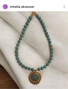 Firuze turkuaz taşlı kolye