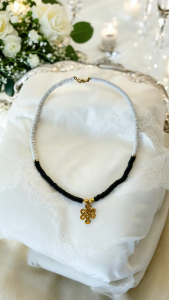 Siyah beyaz fimo kolye