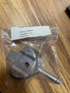 BMW EGZOZ TUTUCU ORJİNAL H241083