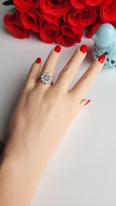 Xuping Gümüş Swarovski Taş Detaylı Yüzük