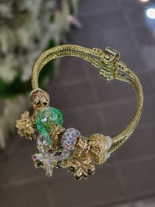 Pandora Model Gold Charmlı Çelik Bileklik