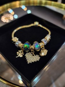 Pandora Model Gold Charmlı Çelik Bileklik