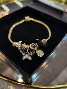 Pandora Model Gold Charmlı Çelik Bileklik