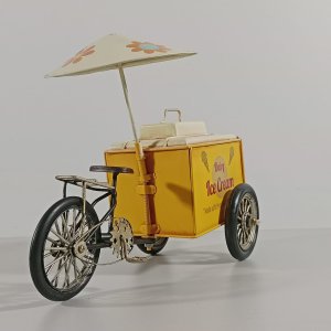 El Yapımı Metal Dondurma Arabası
