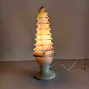 Mermer masa lambası