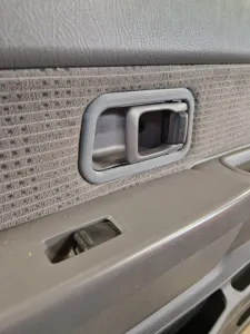 Nissan Navara kapı halkası.