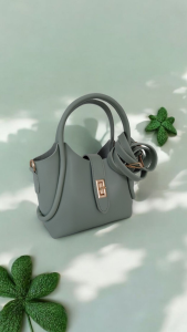 Yeşil Deri Kadın El Çantası(Yavrulu)Kilit Kapama Omuz Askılı