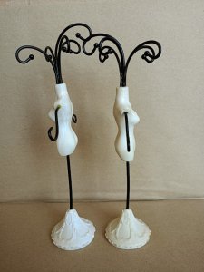 KÜPE KOLYE TAKI ASKILIK STAND.