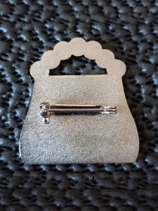 BPW YAZILI ÇANTA FORMUNDA ROZET.