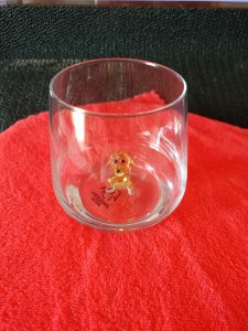 EL YAPIMI TASARIM KÖPEK FİGÜRLÜ CAM BARDAK.