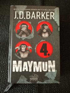4. MAYMUN J.  D. BARKER dan MÜKEMMEL BİR GERİLİM ROMANI
