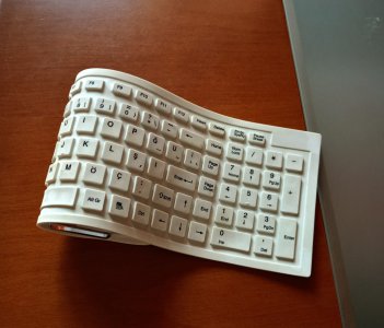 POLYGOLD FLEXIBLE TAŞINABİLİR KLAVYE.