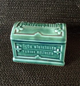 VAKIF EMEKLİLİK PORSELEN KUMBARA NADİR OBJE.