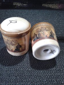 İTALYAN DAMGALI PORSELEN BAHARATLIK TUZLUK BİBERLİK.